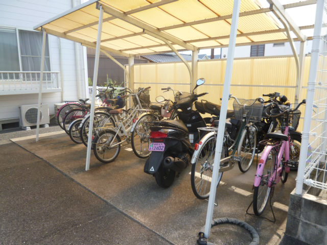 倉敷市田ノ上のアパートのその他共用部分|自転車置き場