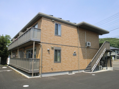 【外観】 | メゾンドール金山 | バス・トイレ別　室内洗濯機置場　エアコン　駐車場2台無料　モニター付インターホン　金山町