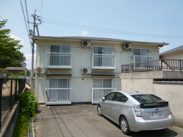 倉敷市徳芳のアパートの外観