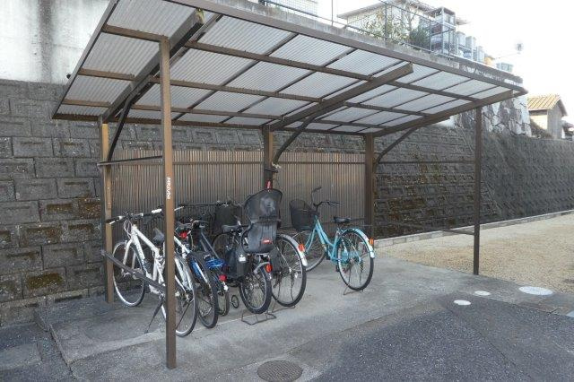 倉敷市中庄のアパートのその他共用部分|自転車置き場