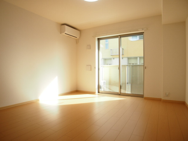 クラスターヒル・Ⅱの居間・リビング