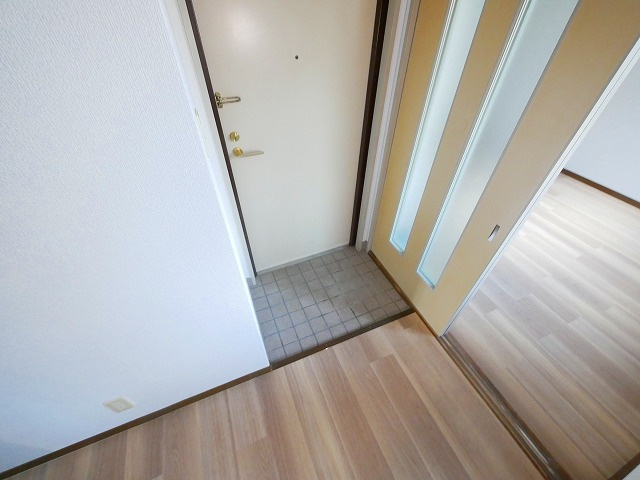 ヴィル・コンフォート大宮の玄関|収納もある玄関です