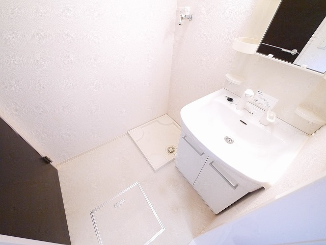 サニーコート（外山）の独立洗面台|独立洗面台で身支度をすべて済ませてしまいましょう