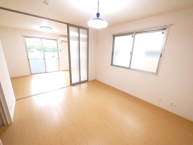 サニーコート（外山）の寝室|使い勝手のいい寝室です