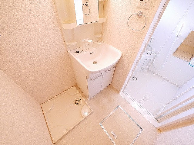 サニーコート（外山）の洗面所|忙しい朝には欠かせない洗面所です