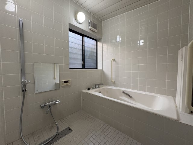 メイプルマンションの浴室