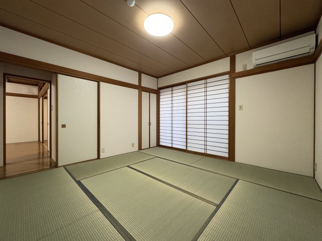 メイプルマンションの和室