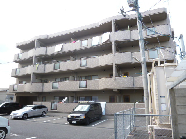 倉敷市白楽町の賃貸マンションの外観