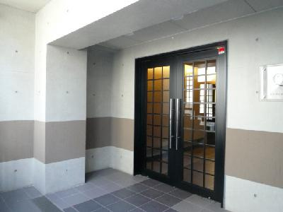 クオス本郷本妙寺坂の外観