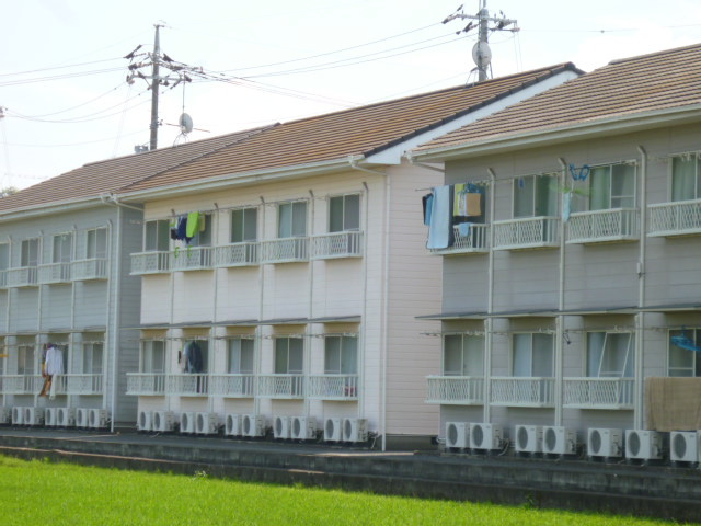 倉敷市徳芳のアパートの外観