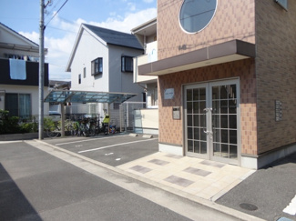 【駐車場】