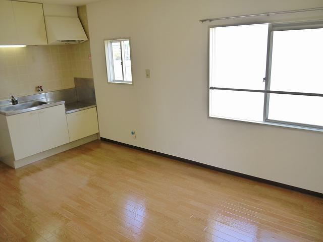 グリーンコーポ　Ａ・Ｂの居間・リビング|こちらの居間で趣味の時間をお楽しみください