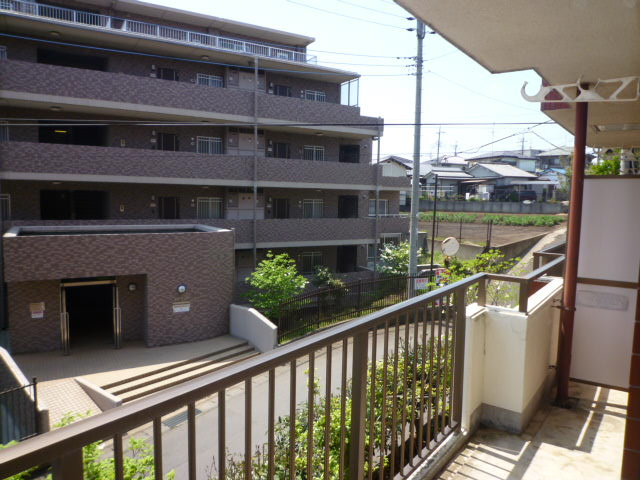 グリーンヒルズの周辺