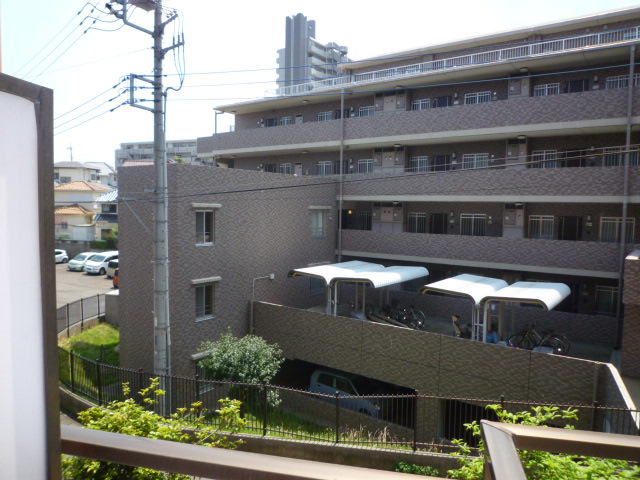 グリーンヒルズの周辺