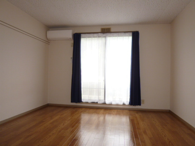 西之浦サンプラザの居間・リビング