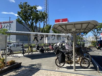 パティオ・エムズの駐車場