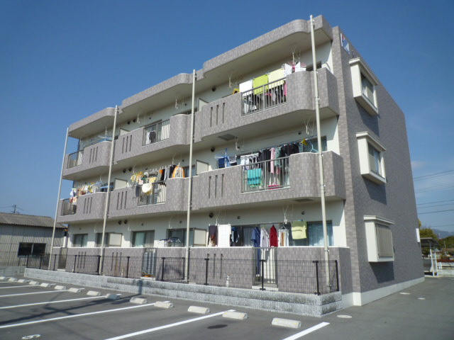 総社市中央４丁目の賃貸マンションの外観