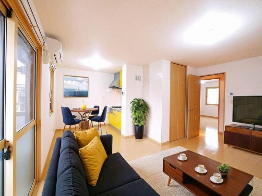 シャルマン高畑　Ｃ棟の居間・リビング|CGで家具等を配置したもので家具等は含まれません