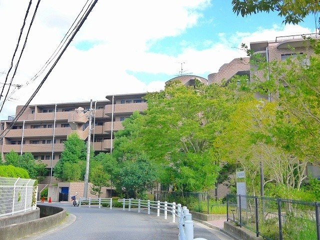 ヴェルナール富雄2番館の外観|きれいな外観です