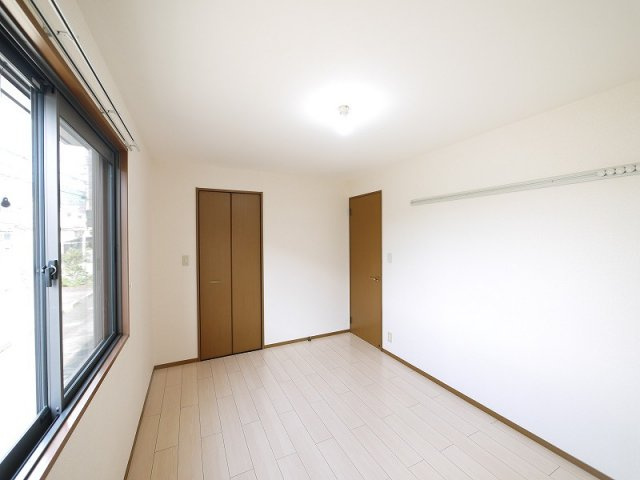 フェルティ　２番館の洋室|明るい洋室です
