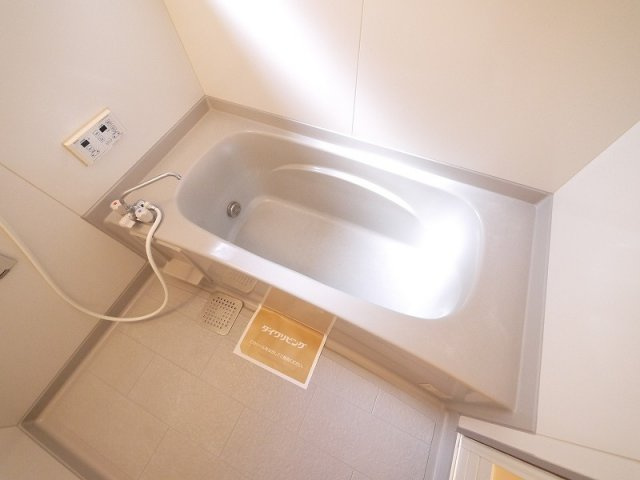 フェルティ　２番館の浴室|一坪風呂。足が伸ばせて日々の疲れを癒してくれます