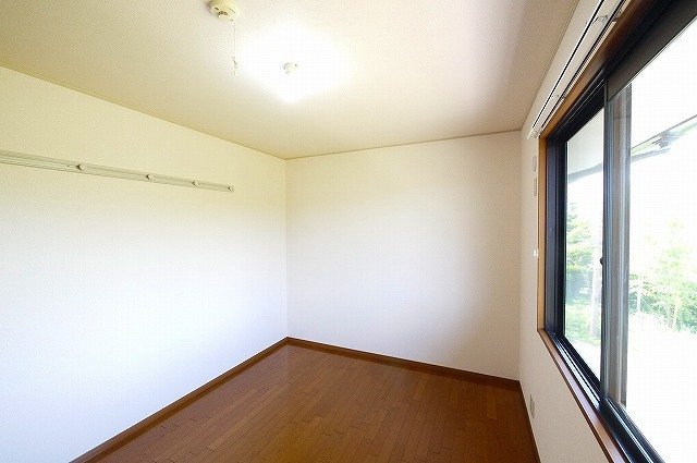 グランメール州見台　Ａ棟の洋室|個人の部屋や寝室として使える洋室です