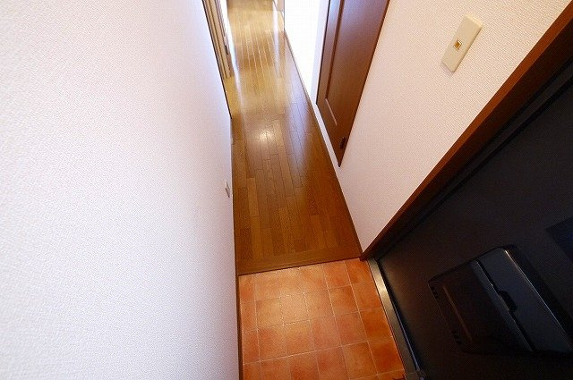 グランメール州見台　Ａ棟の玄関|シンプルで使いやすい玄関です