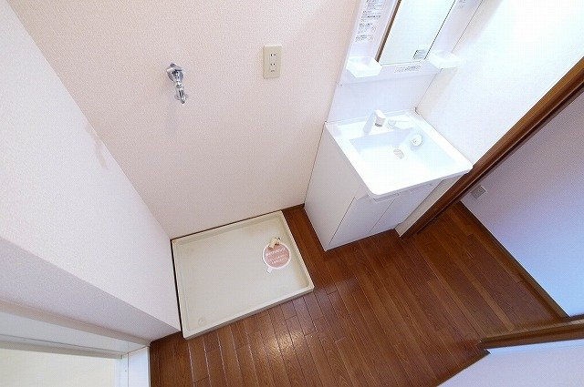 グランメール州見台　Ａ棟の洗面所|忙しい朝には欠かせない洗面所です