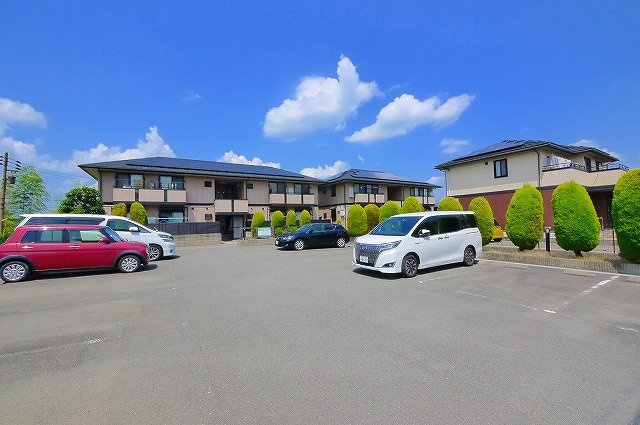 グランメール州見台　Ａ棟の駐車場|駐車場完備です