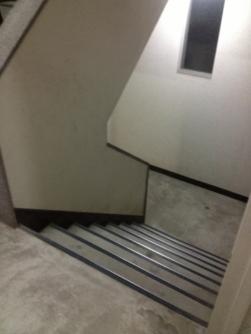 一丁目ビルのその他共用部分|一丁目ビル（2LDK）　階段