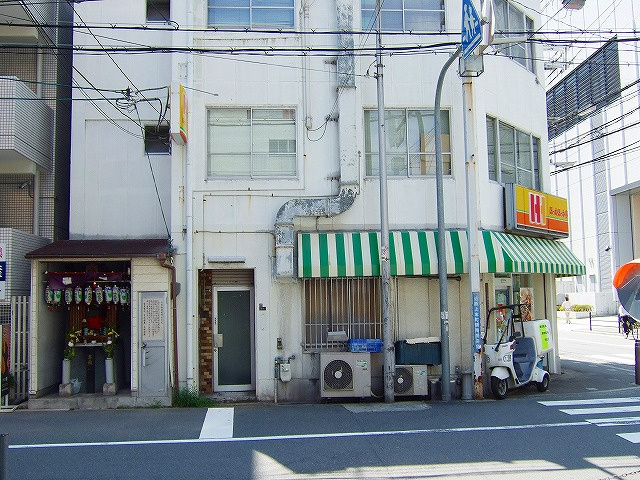 上本町６丁目ビルの外観