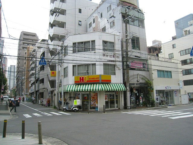 上本町６丁目ビルの外観