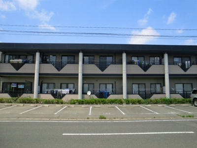 【外観】 | レジデンス竹富 | 新井町　エアコン2台付　駐車場1台込み　カウンタキッチン　シャンプードレッサー付