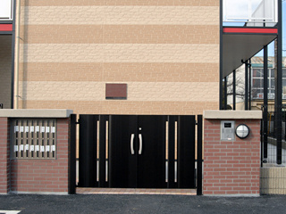 【エントランス】 | アイ | オートロックゲート完備