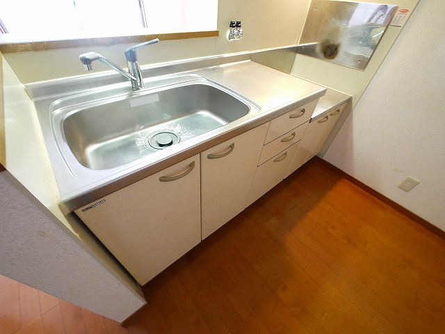 サテライトミーホA棟のキッチン|お料理しやすいキッチンです