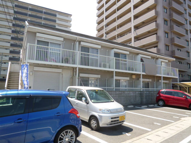倉敷市川西町のアパートの外観