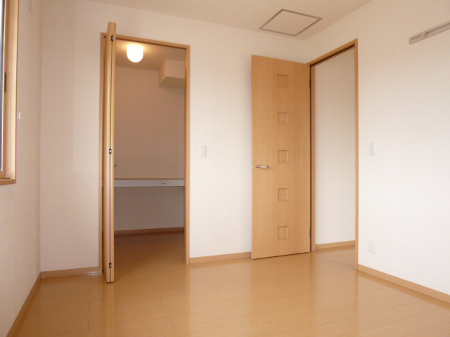 倉敷市東塚３丁目のアパートの寝室|洋室