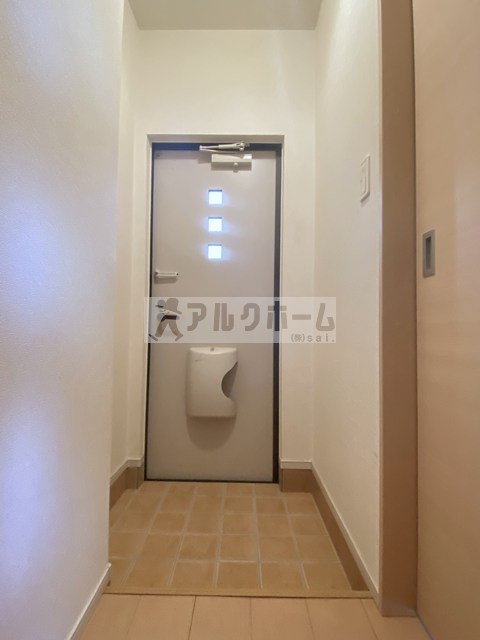 Victory(ヴィクトリー)円明町の玄関
