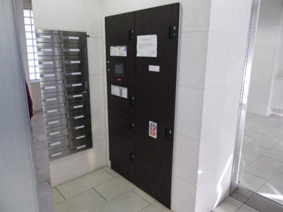 【エントランス】 | エヴァステージ梅田WEST