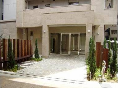 【エントランス】 | エヴァステージ梅田WEST