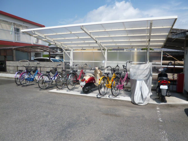 倉敷市水江のアパートのその他共用部分|自転車置き場
