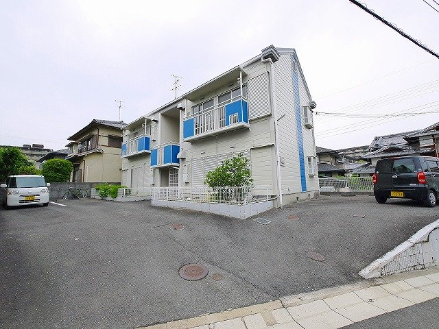 ブルーハイツあやめ池の駐車場