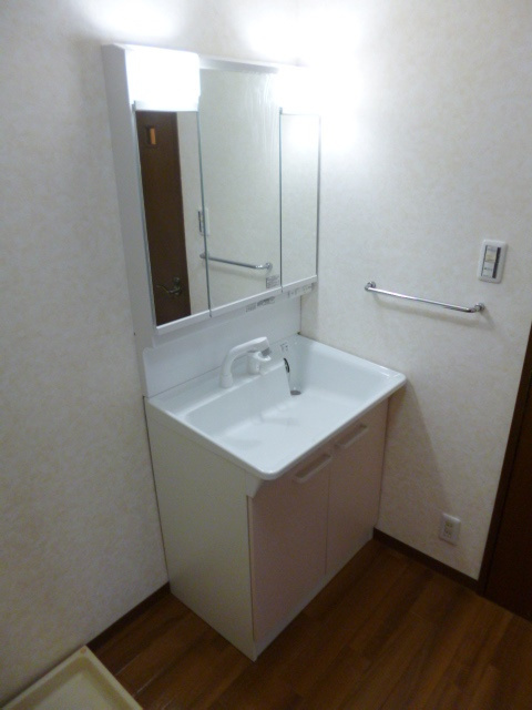 ウメジュネスの独立洗面台