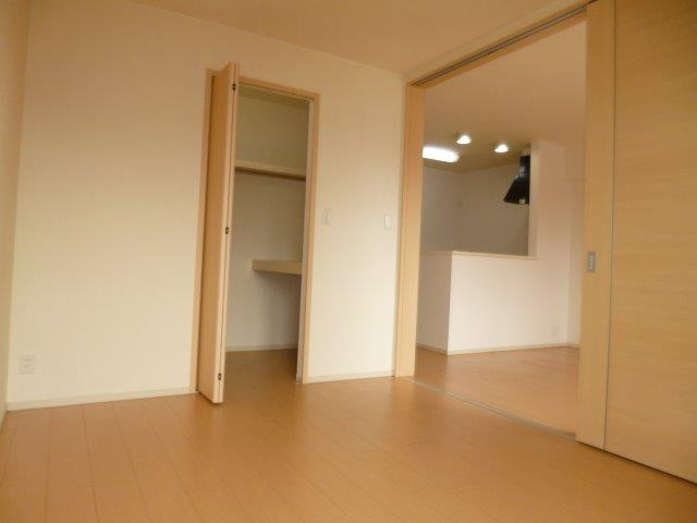 こすもすの洋室