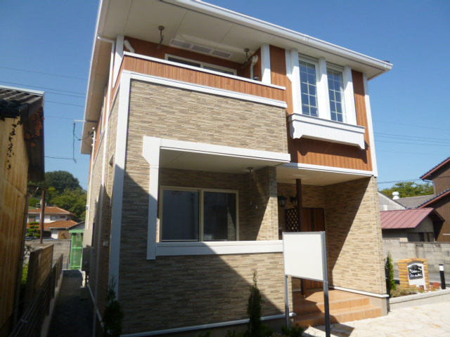 岡山市南区箕島のアパートの外観