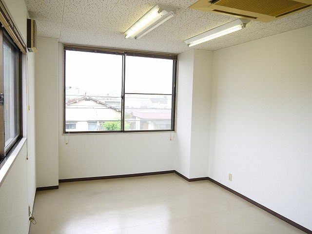 清和ビルの周辺