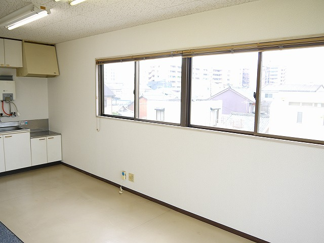 清和ビルの周辺