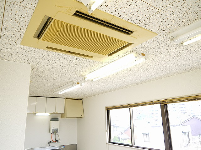 清和ビルの周辺