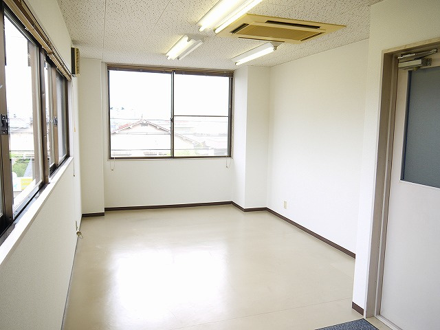 清和ビルの周辺