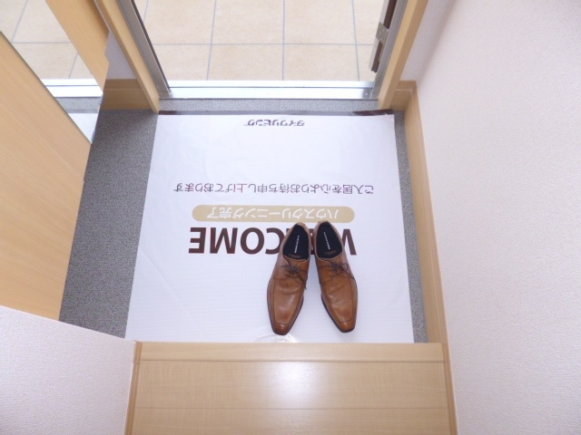 サンモールＡ棟の玄関